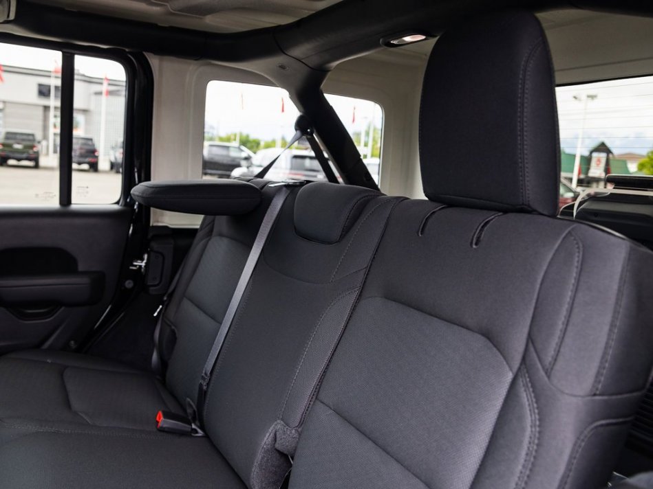 JEEP Wrangler Unlimited Sport S 1C4HJXDM3NW234806 105546