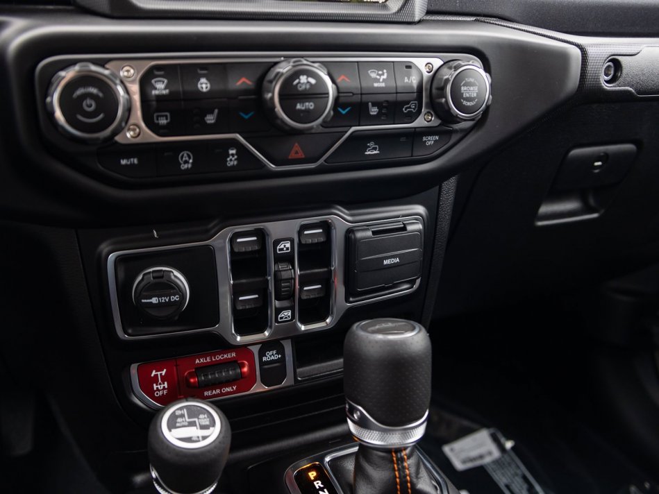 JEEP Gladiator Mojave 1C6JJTEG6NL148093 106240