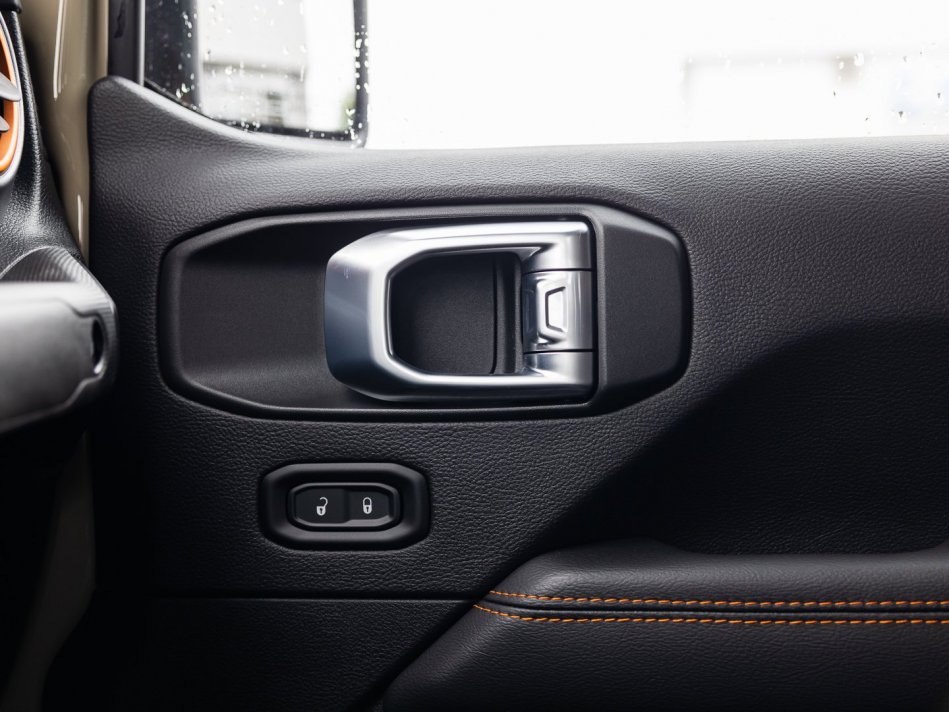 JEEP Gladiator Mojave 1C6JJTEG6NL148093 106243