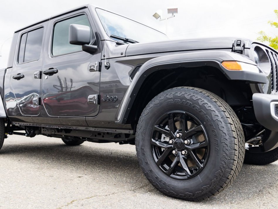 JEEP Gladiator Sport S 1C6JJTAG9NL136283 105656