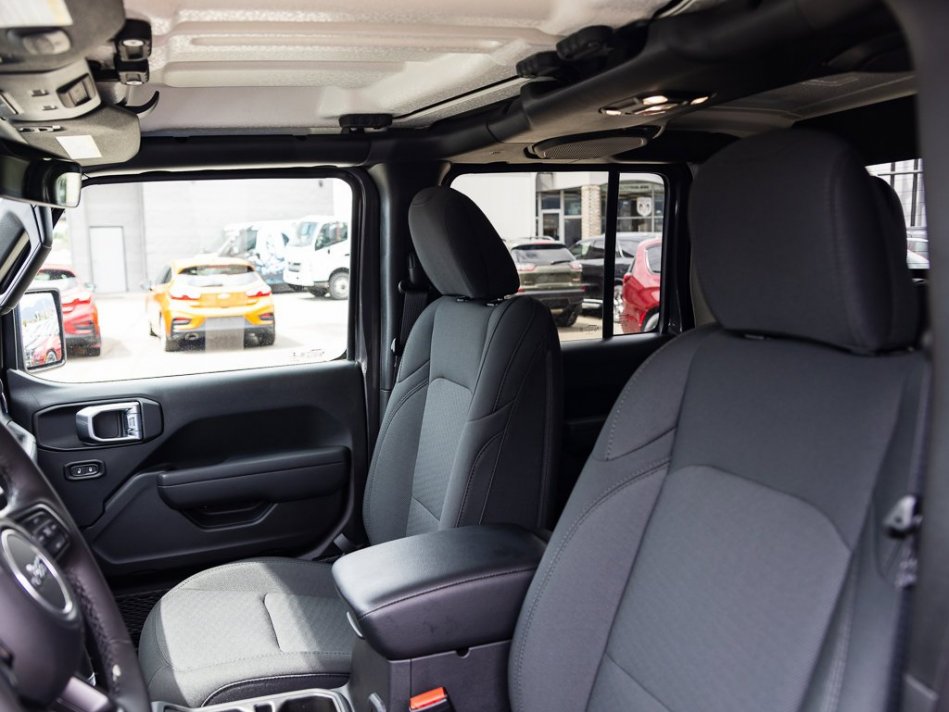 JEEP Gladiator Sport S 1C6JJTAG9NL136283 105658