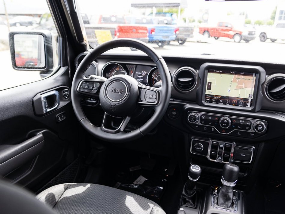 JEEP Gladiator Sport S 1C6JJTAG9NL136283 105668