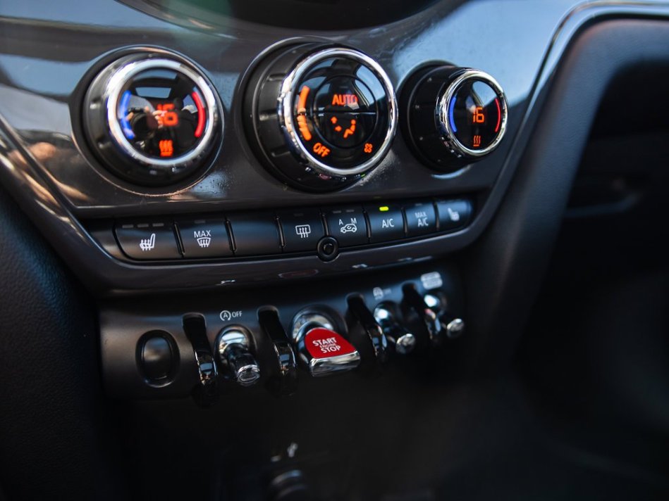 MINI Countryman Cooper WMZYW5C08L3L03332 106824