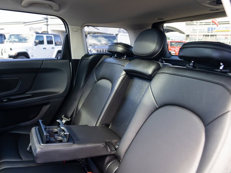 MINI Countryman Cooper WMZYW5C08L3L03332 106829