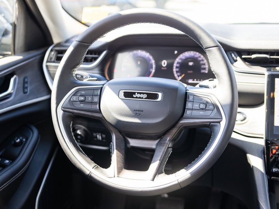 JEEP Grand Cherokee L Limited 1C4RJKBG2N8529792 106964