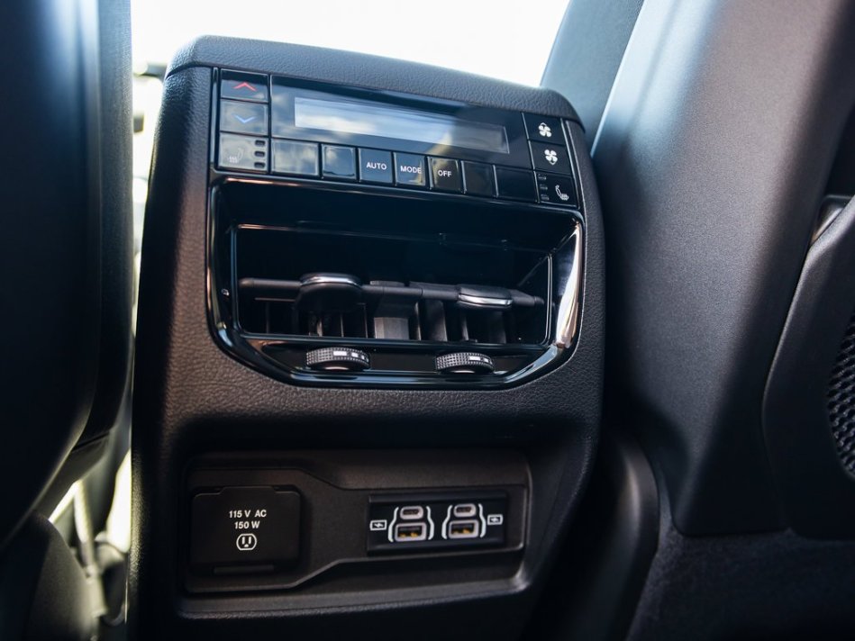 JEEP Grand Cherokee L Limited 1C4RJKBG2N8529792 106966