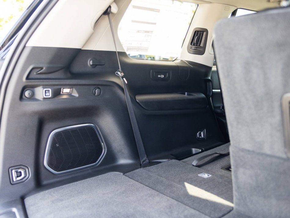 JEEP Grand Cherokee L Limited 1C4RJKBG2N8529792 106968