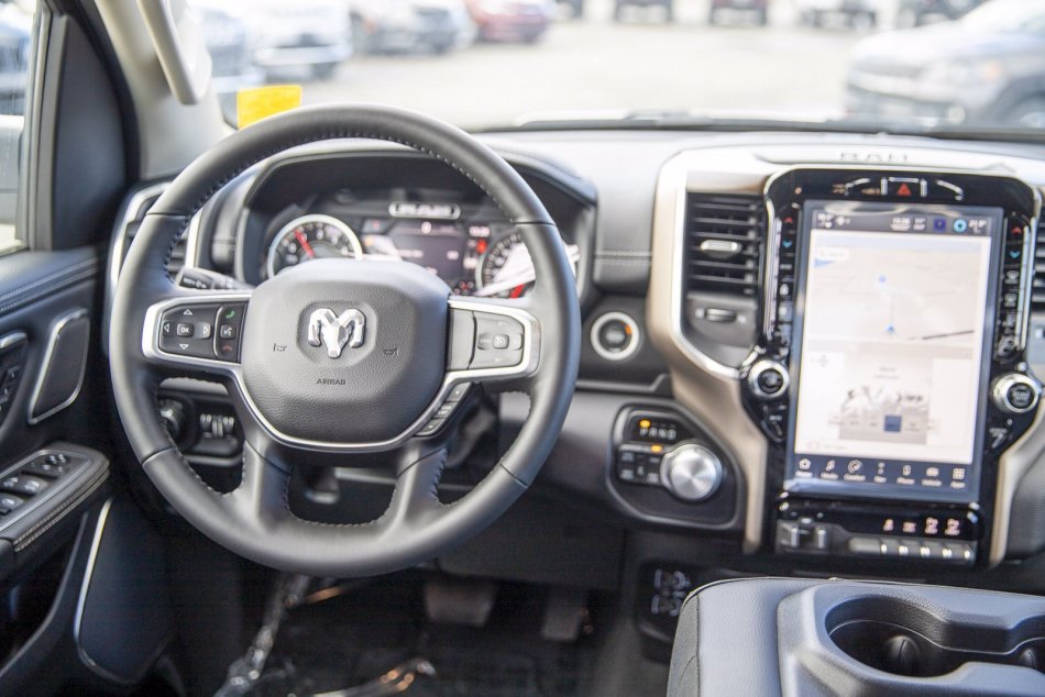 RAM 1500 Laramie 1C6SRFJT3NN124257 102725