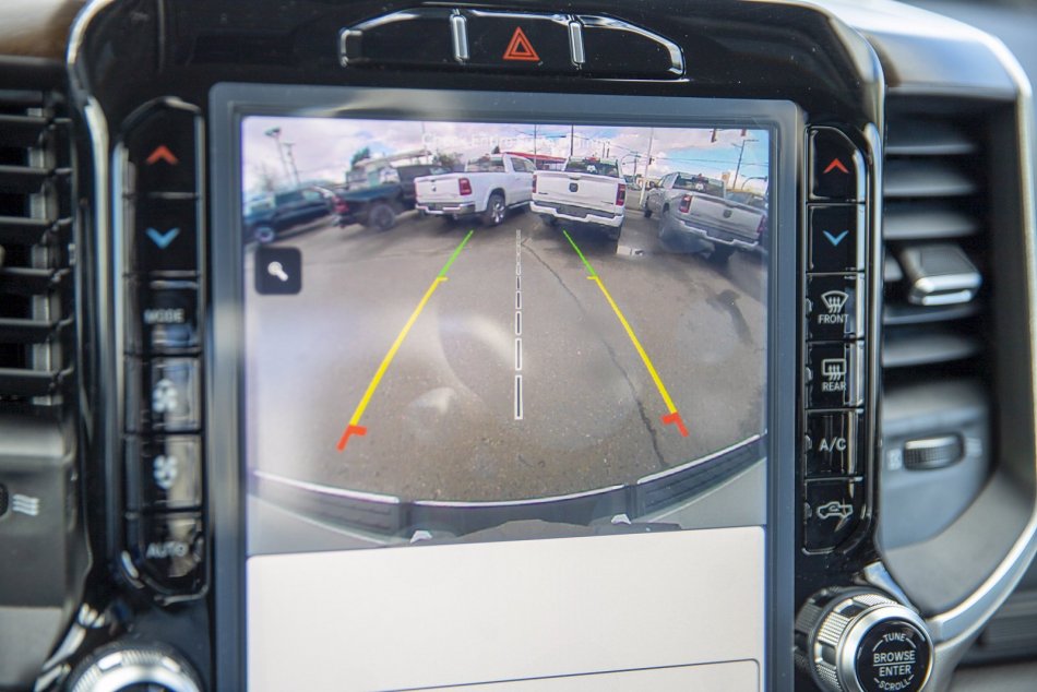 RAM 1500 Laramie 1C6SRFJT3NN124257 102732