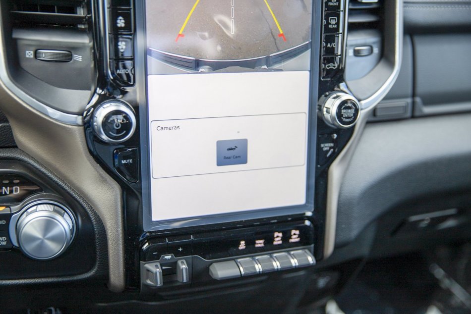 RAM 1500 Laramie 1C6SRFJT3NN124257 102733