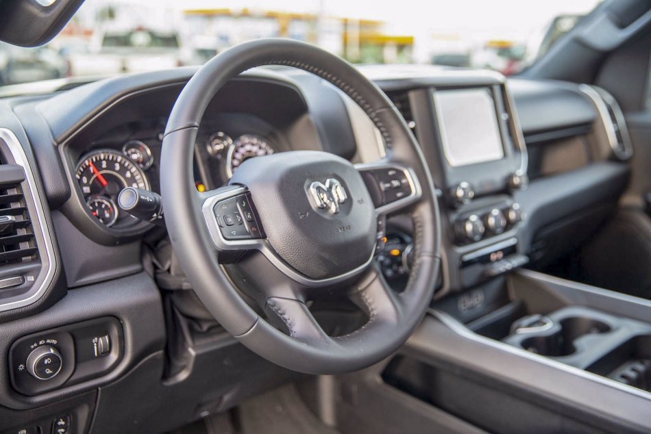 RAM 1500 Big Horn 1C6SRFFT2NN116630 95180