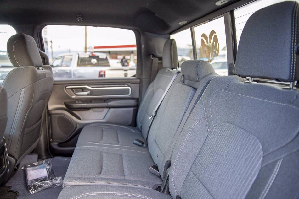 RAM 1500 Big Horn 1C6SRFFT2NN116630 95182