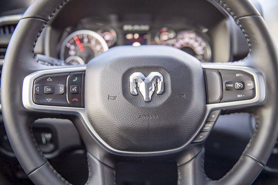 RAM 1500 Big Horn 1C6SRFFT2NN116630 95187