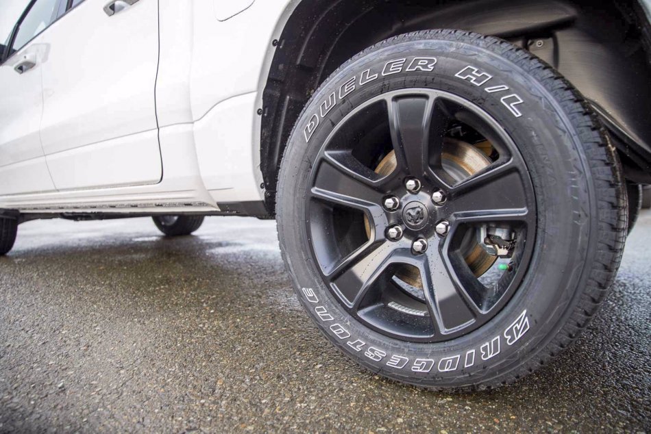 RAM 1500 Sport 1C6SRFVT6NN166299 94148