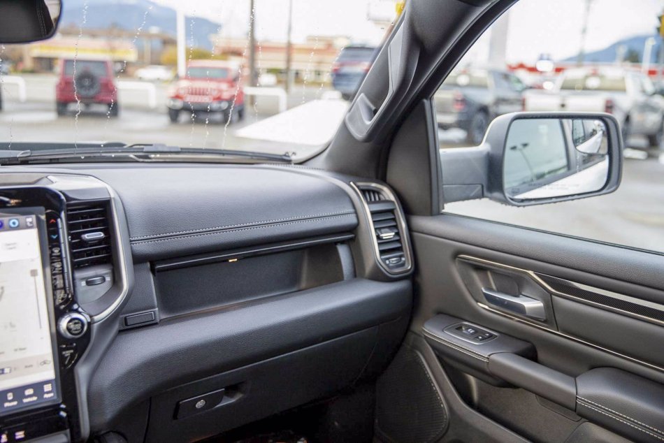 RAM 1500 Sport 1C6SRFVT6NN166299 94155