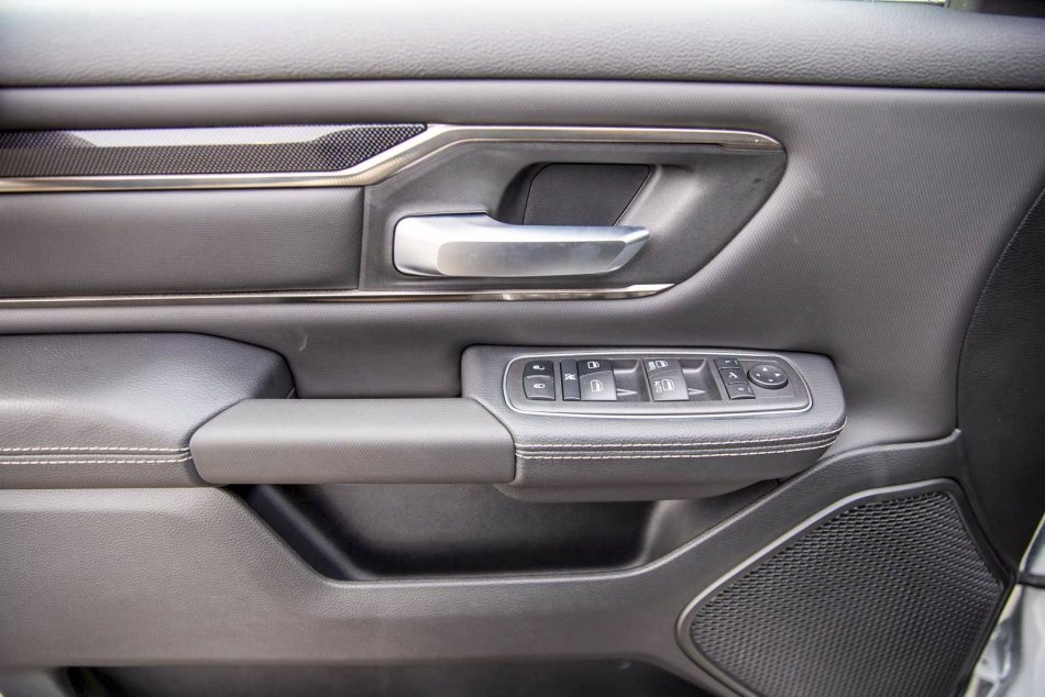 RAM 1500 Sport 1C6SRFVT6NN166299 94156