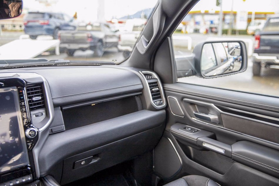 RAM 1500 Laramie 1C6SRFJT7NN141448 94090