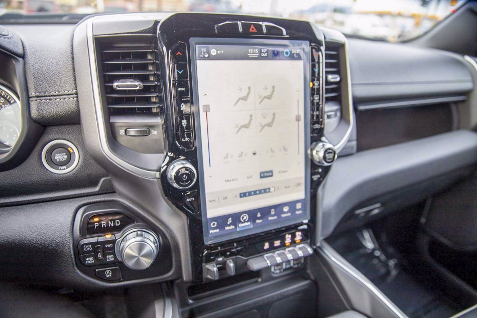 RAM 1500 Laramie 1C6SRFJT7NN141448 94094