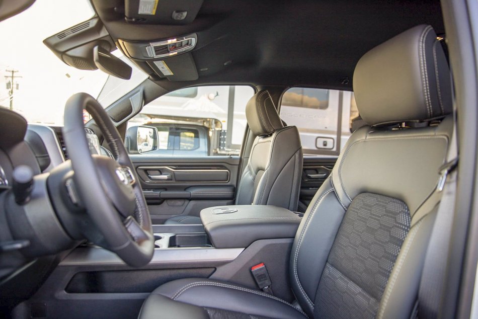 RAM 1500 Sport 1C6SRFVT5NN196328 96499