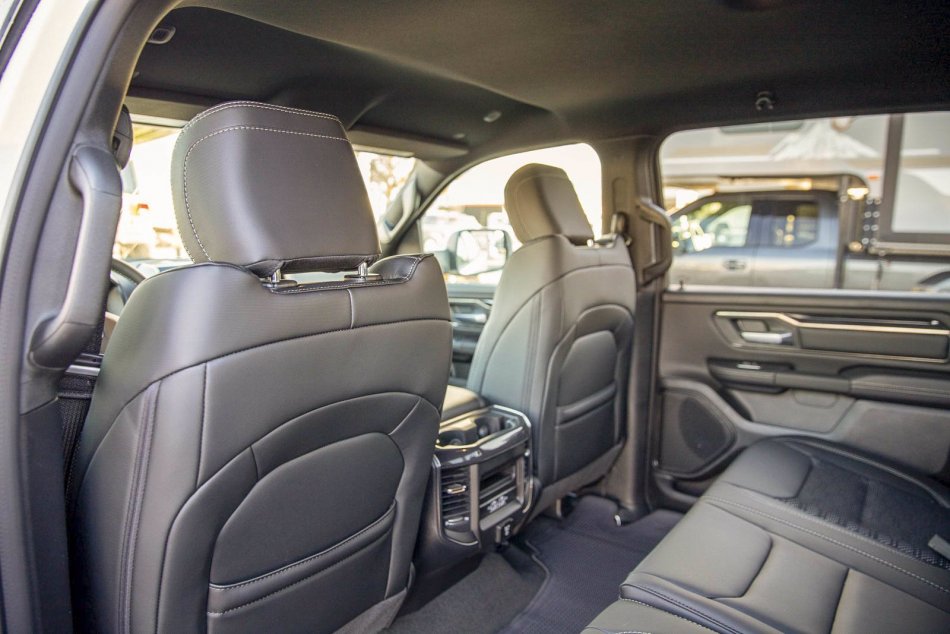 RAM 1500 Sport 1C6SRFVT5NN196328 96501