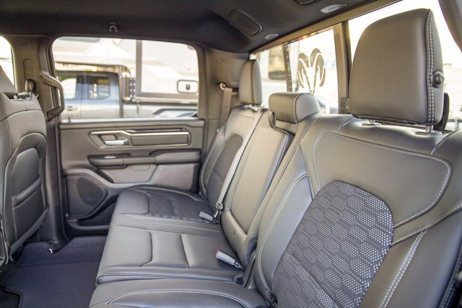 RAM 1500 Sport 1C6SRFVT5NN196328 96502