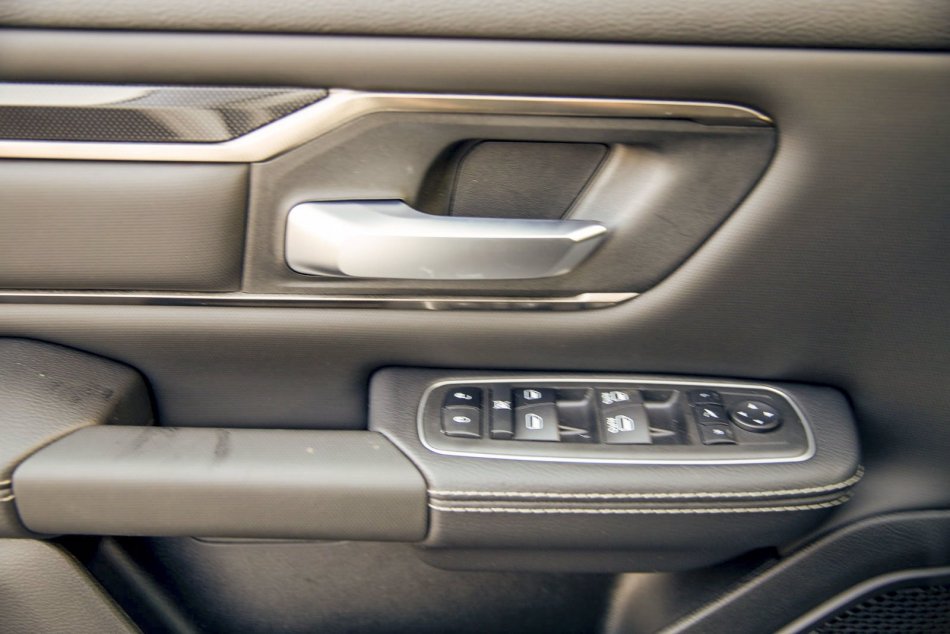 RAM 1500 Sport 1C6SRFVT5NN196328 96505