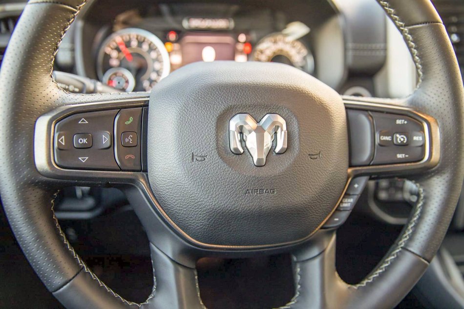 RAM 1500 Sport 1C6SRFVT5NN196328 96506