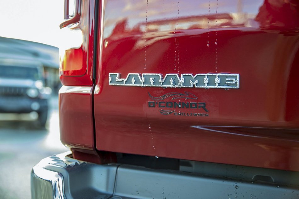 RAM 1500 Laramie 1C6SRFJT3NN212984 96440