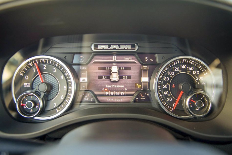 RAM 1500 Laramie 1C6SRFJT3NN212984 96451