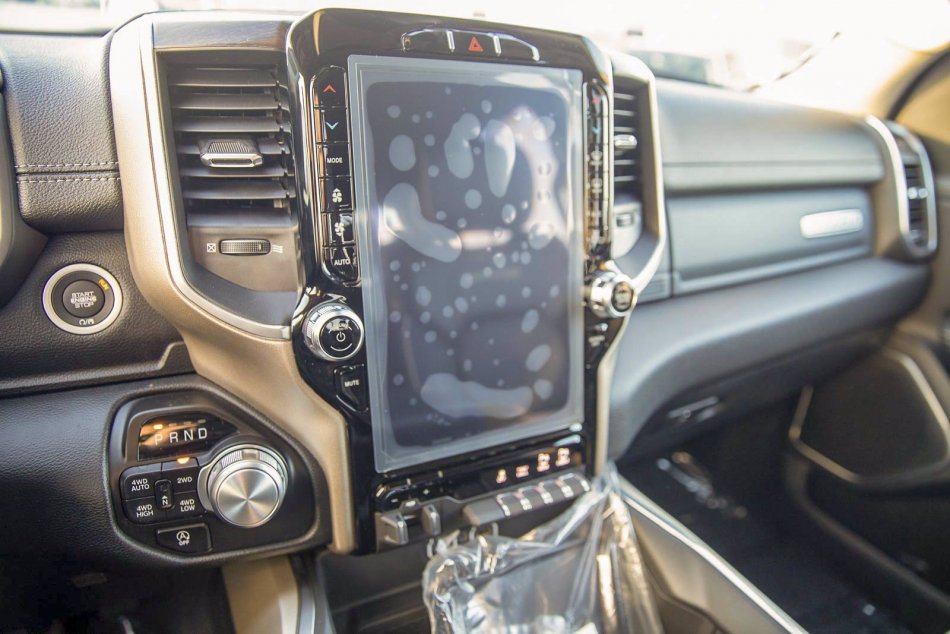 RAM 1500 Laramie 1C6SRFJT3NN212984 96452