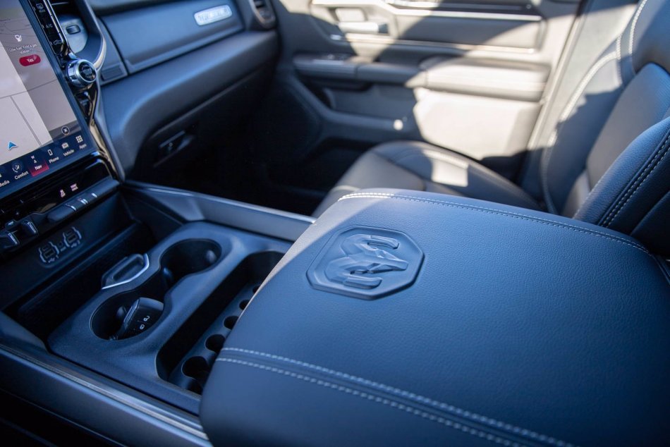 RAM 1500 Rebel 1C6SRFLT8NN155078 97651