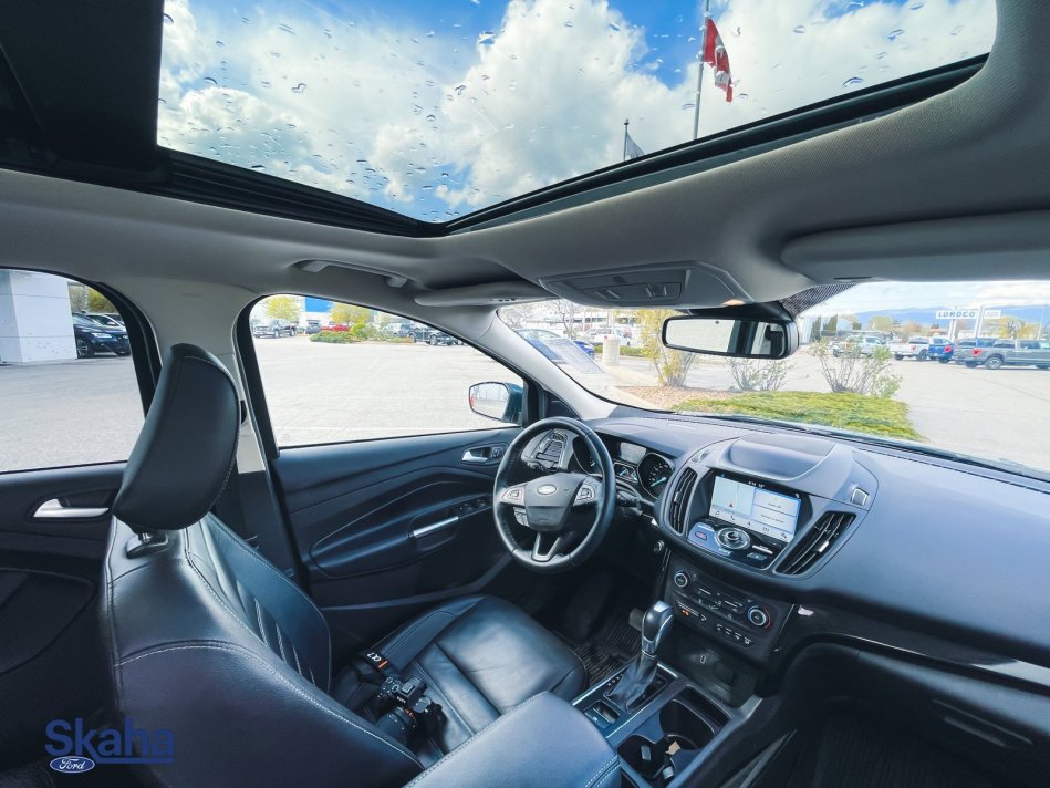 FORD Escape Titanium 4WD | Leather Seats, Air Conditioning, Apple Car play Android Auto 1FMCU9J90KUA83262 22257