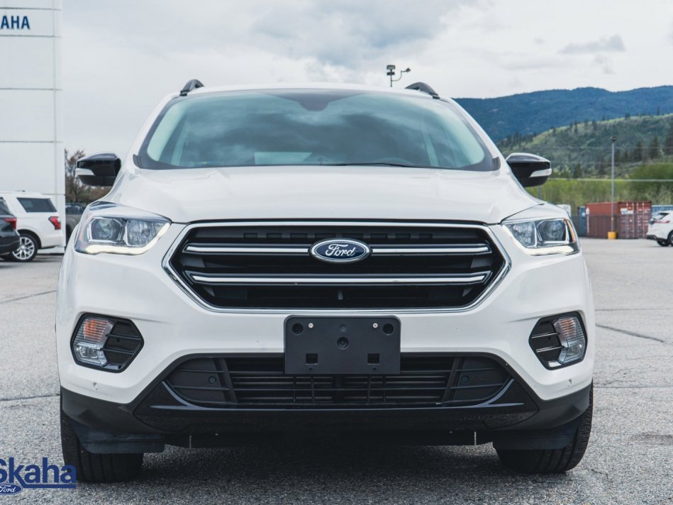 FORD Escape Titanium 4WD | Leather Seats, Air Conditioning, Apple Car play Android Auto 1FMCU9J98KUB35978 22275