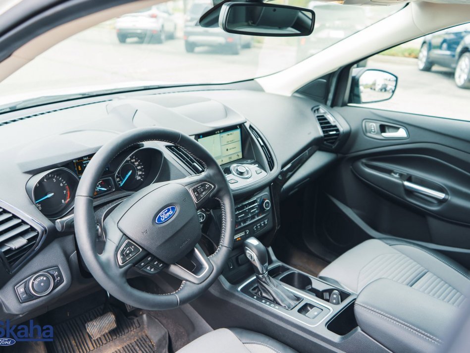 FORD Escape Titanium 4WD | Leather Seats, Air Conditioning, Apple Car play Android Auto 1FMCU9J98KUB35978 22278