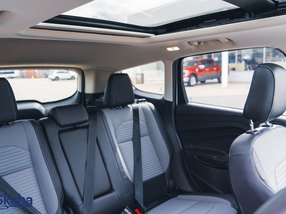 FORD Escape Titanium 4WD | Leather Seats, Air Conditioning, Apple Car play Android Auto 1FMCU9J98KUB35978 22280