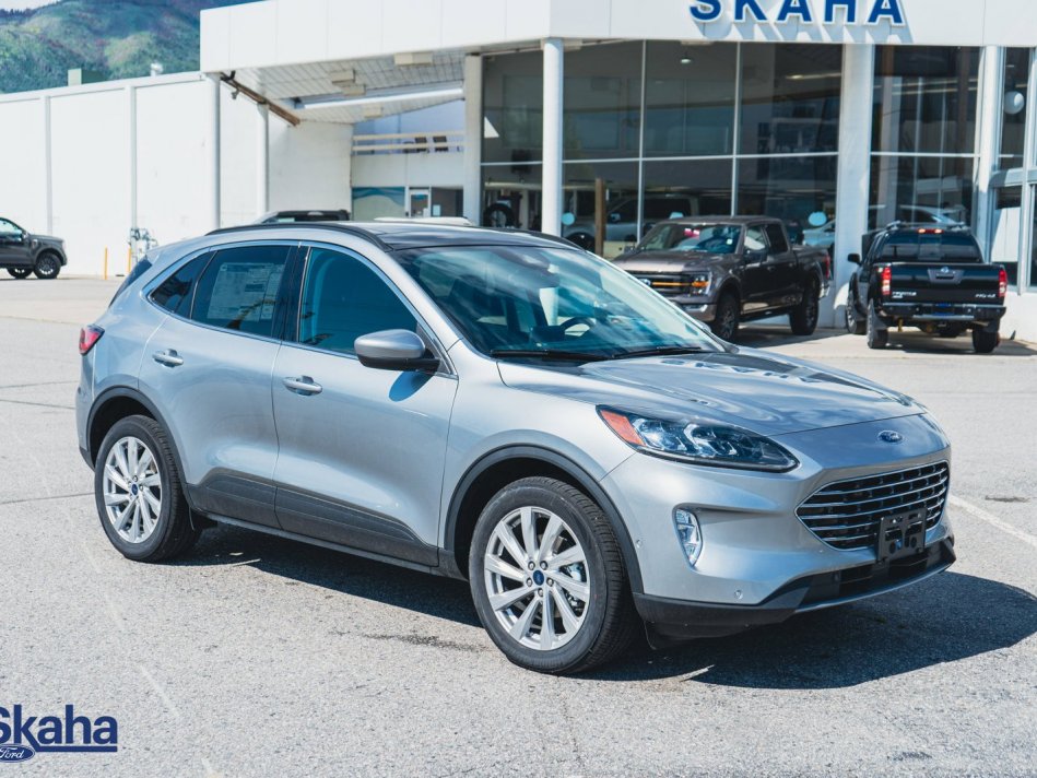 FORD Escape Titanium 1FMCU9J90NUA73190 22898