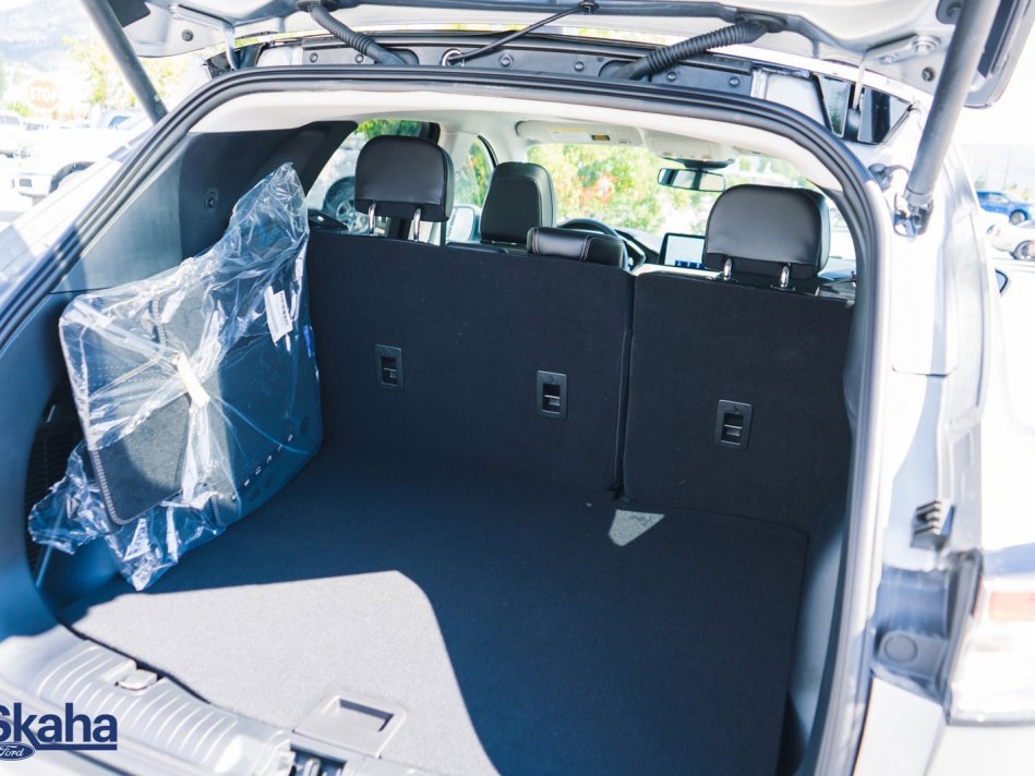 FORD Escape Titanium 1FMCU9J90NUA73190 22910