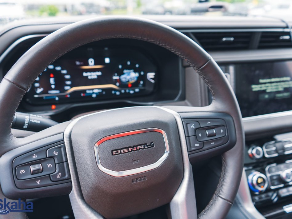 GMC Yukon 4WD 4dr Denali | Panoramic Roof! 1GKS2DKL6NR135752 22862