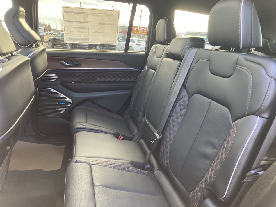 JEEP All-New Grand Cherokee L Summit 1C4RJKEG7M8184852 68818