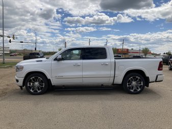 2022 RAM 1500 Limited - Image 4