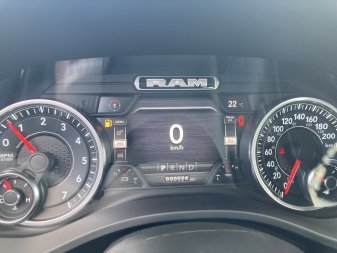 2022 RAM 1500 Laramie - Image 9