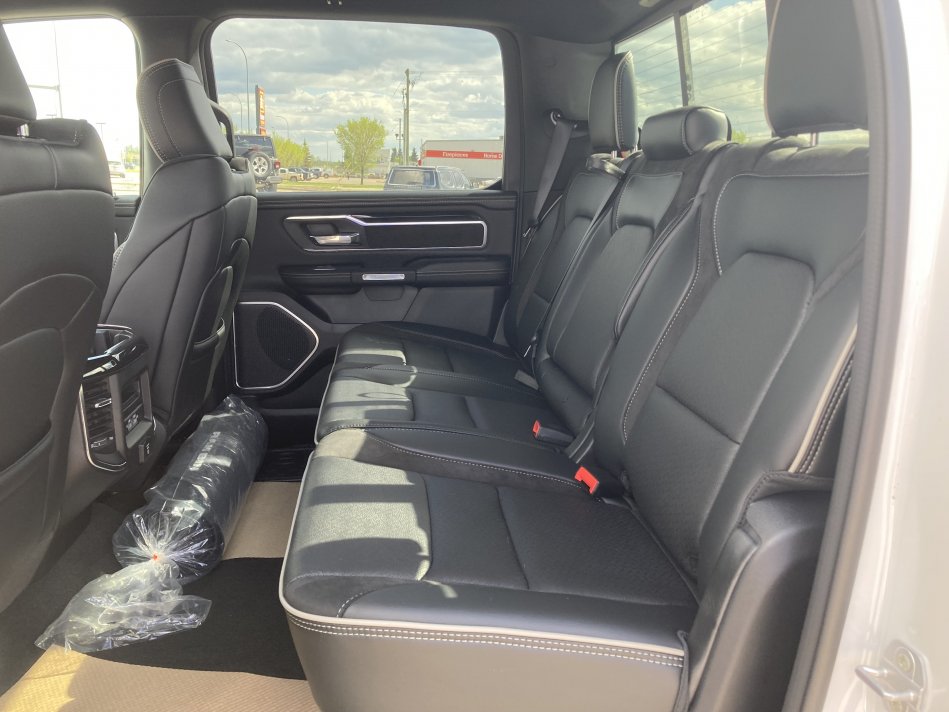 RAM 1500 Laramie 1C6SRFJT7NN182579 77551