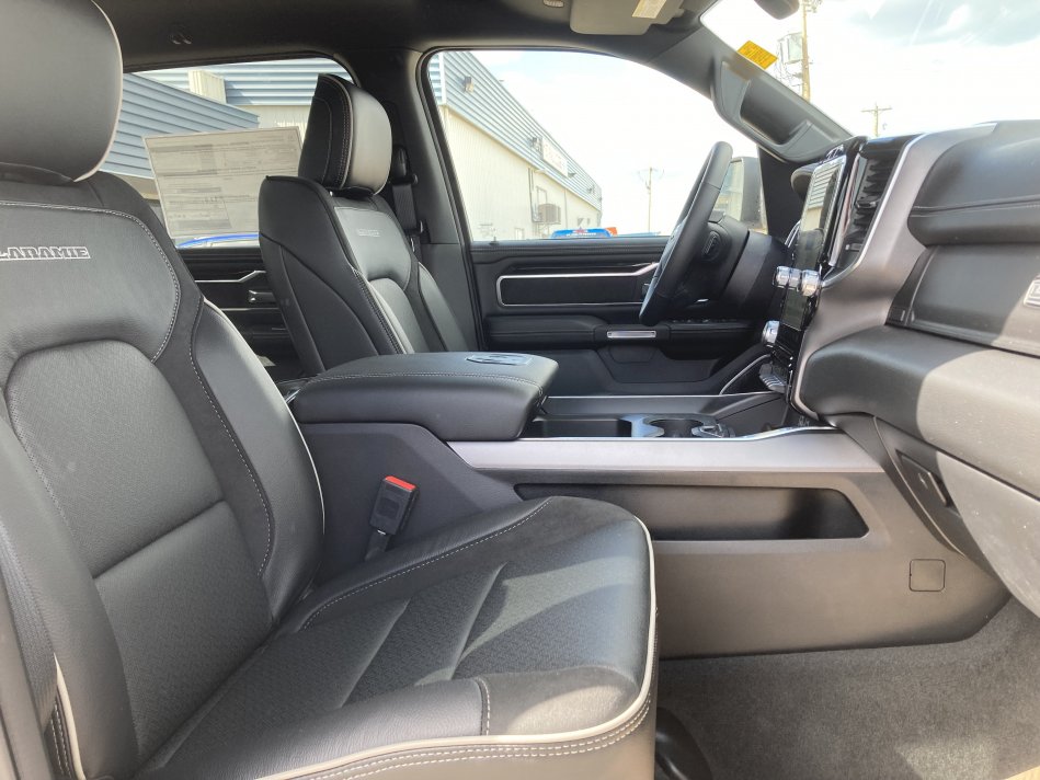 RAM 1500 Laramie 1C6SRFJT7NN182579 77552