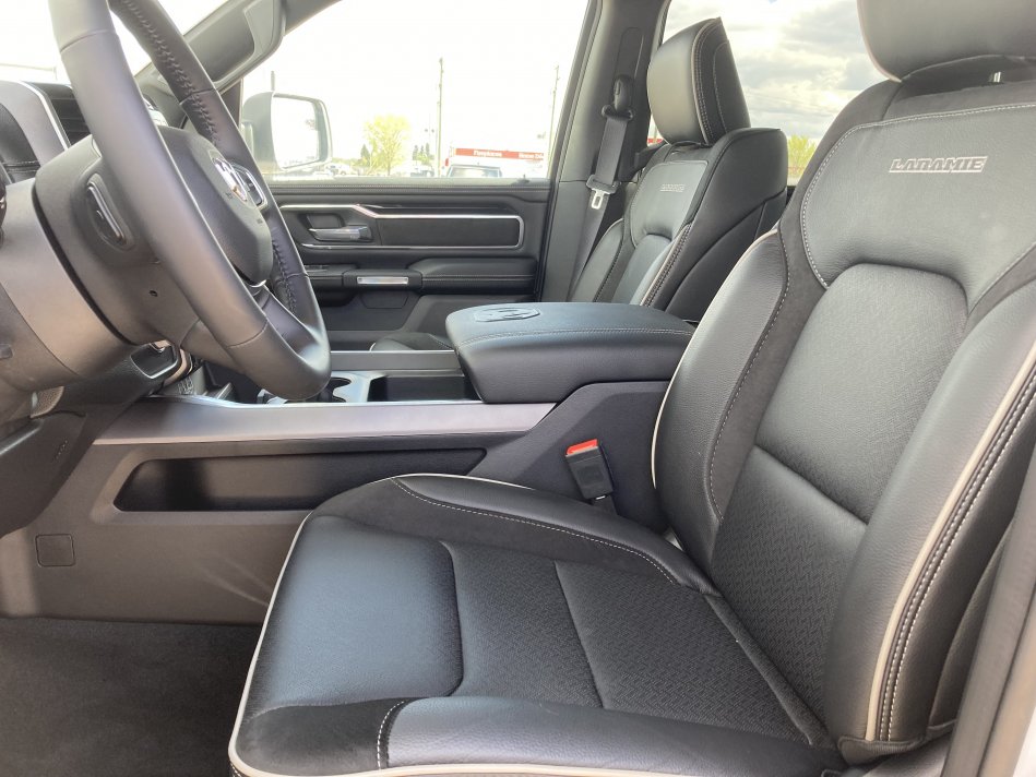 RAM 1500 Laramie 1C6SRFJT7NN182579 77553