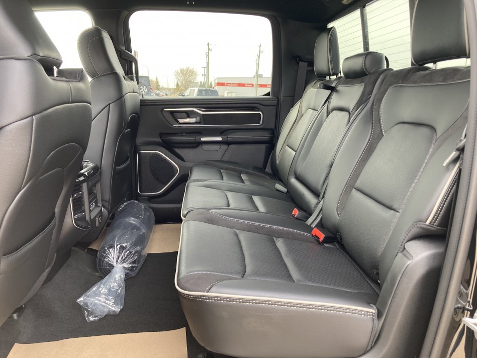 RAM 1500 Laramie 1C6SRFJT0NN188725 76150