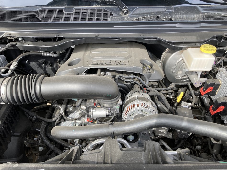 RAM 1500 Laramie 1C6SRFJT0NN188725 76154