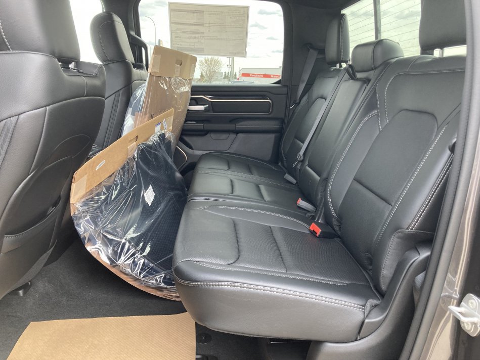 RAM 1500 Sport 1C6SRFVT7NN158616 76080