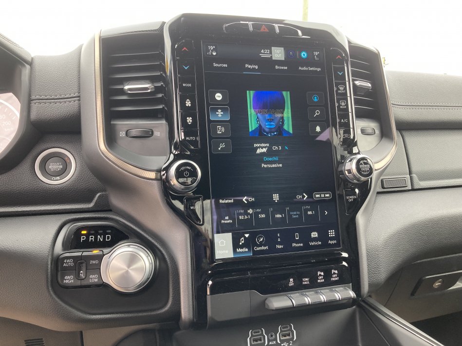 RAM 1500 Sport 1C6SRFVT7NN158616 76082