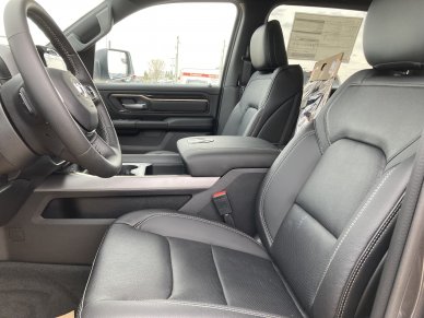 2022 RAM 1500 Sport - Image 9