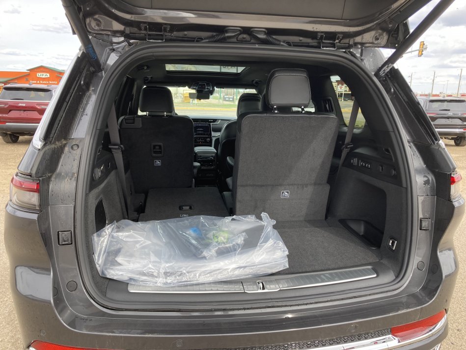 JEEP Grand Cherokee L Overland 1C4RJKDT1N8502187 76091